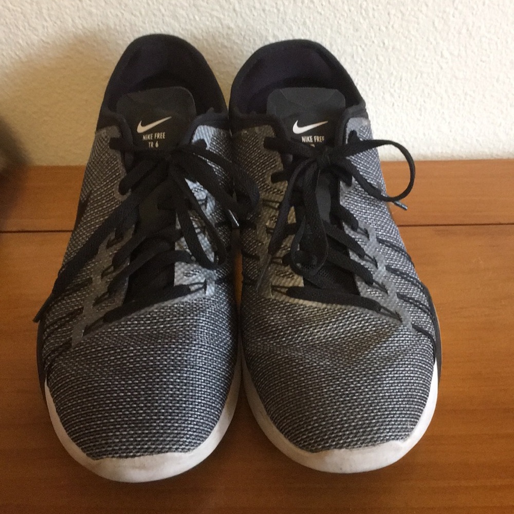 SOLD ON MERCARI Nike Free TR 6 Women’s 9